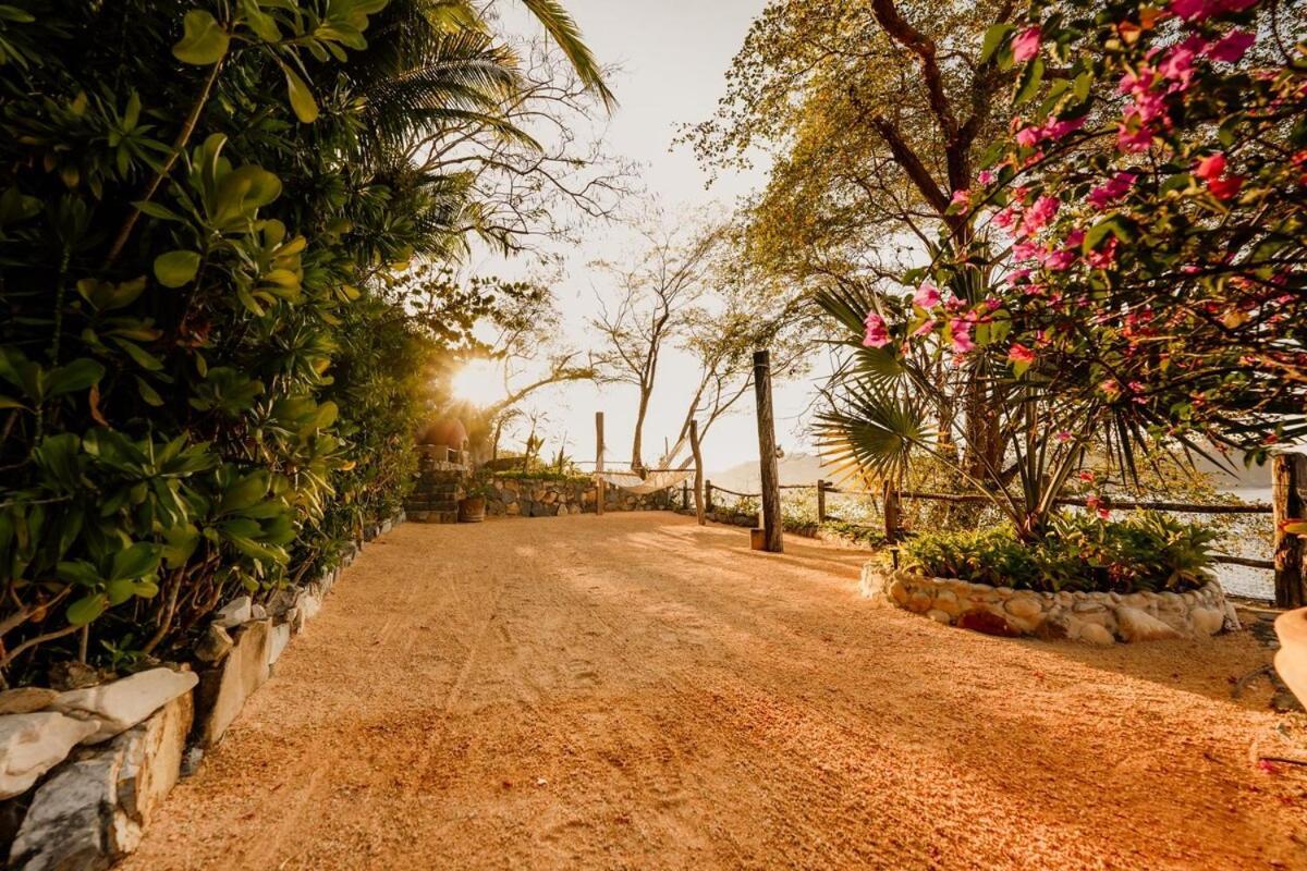 Dream Villa With Private Beach And Catering Zihuatanejo Exterior photo